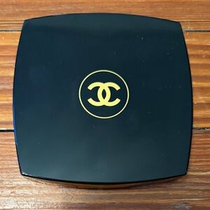 New Authentic Chanel Limited Edition Eclat Lunaire Oversized Highlighting Powder